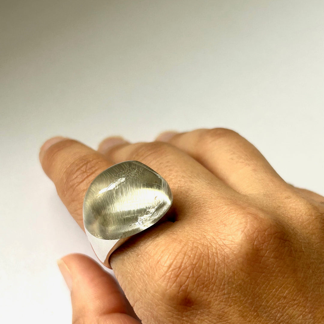 Himalaya Quartz Round Rock Ring
